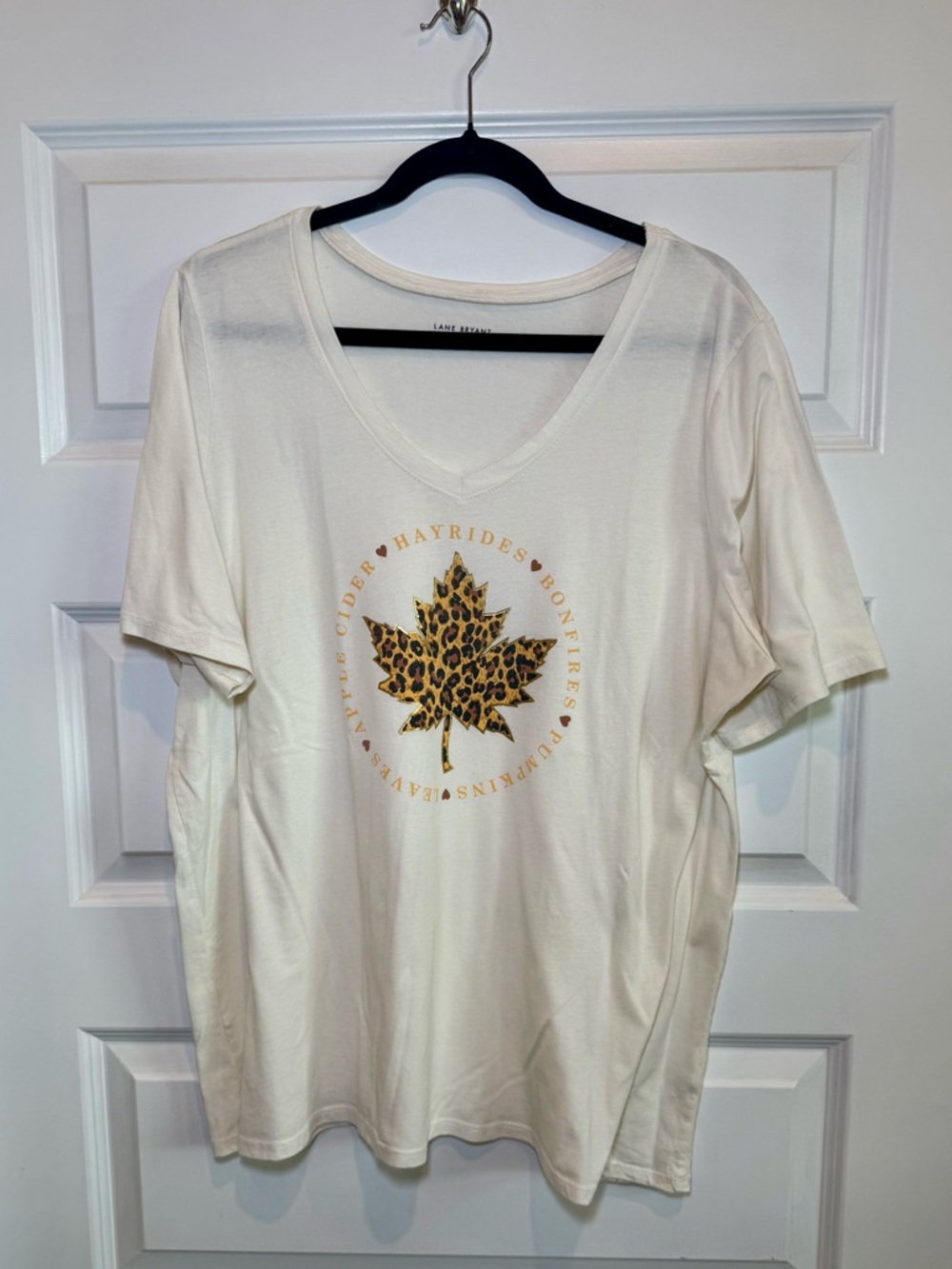 Lane Bryant Fall Themed Cream V-Neck Tee with Leopard Maple Leaf Graphic